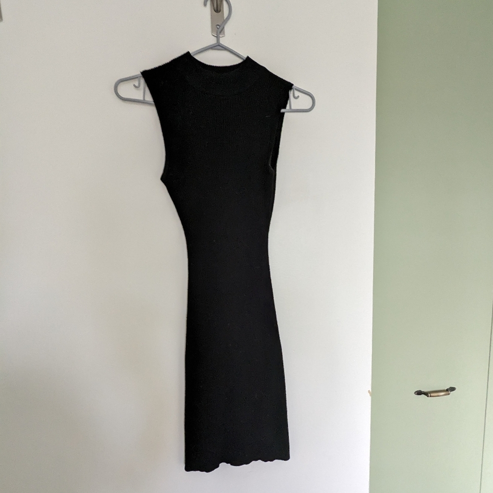 LBD bodycon ribbed mock turtleneck